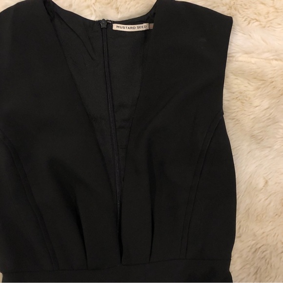 MUSTARD SEED BLACK LOW CUT ROMPER🖤🖤 - Picture 4 of 5